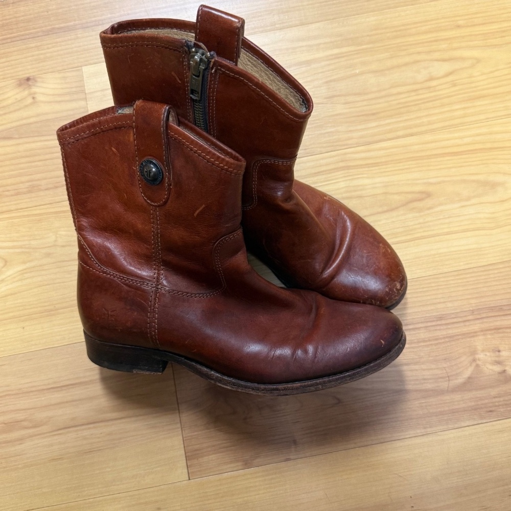 FRYE Women's Melissa Button Short Boot Booties Sz US 6 B Brown Leather - Picture 2 of 16